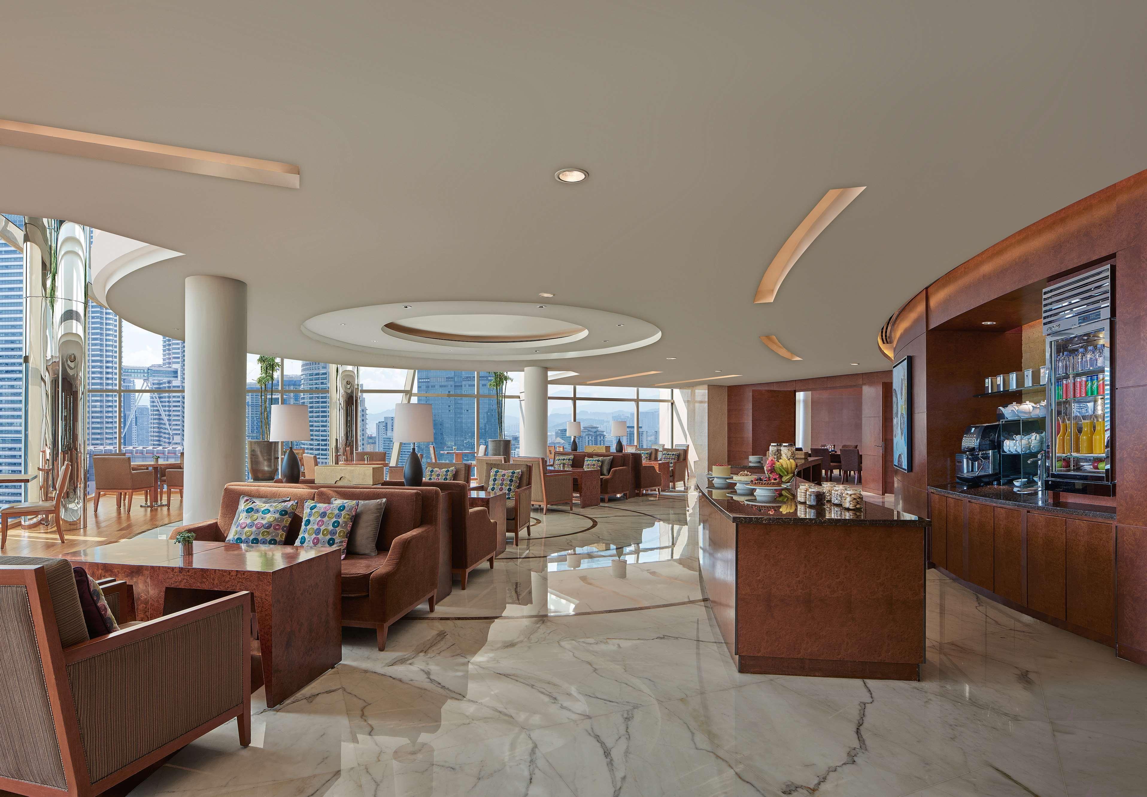 Grand Hyatt Kuala Lumpur Hotel Luaran gambar The Club Lounge at the 80th floor