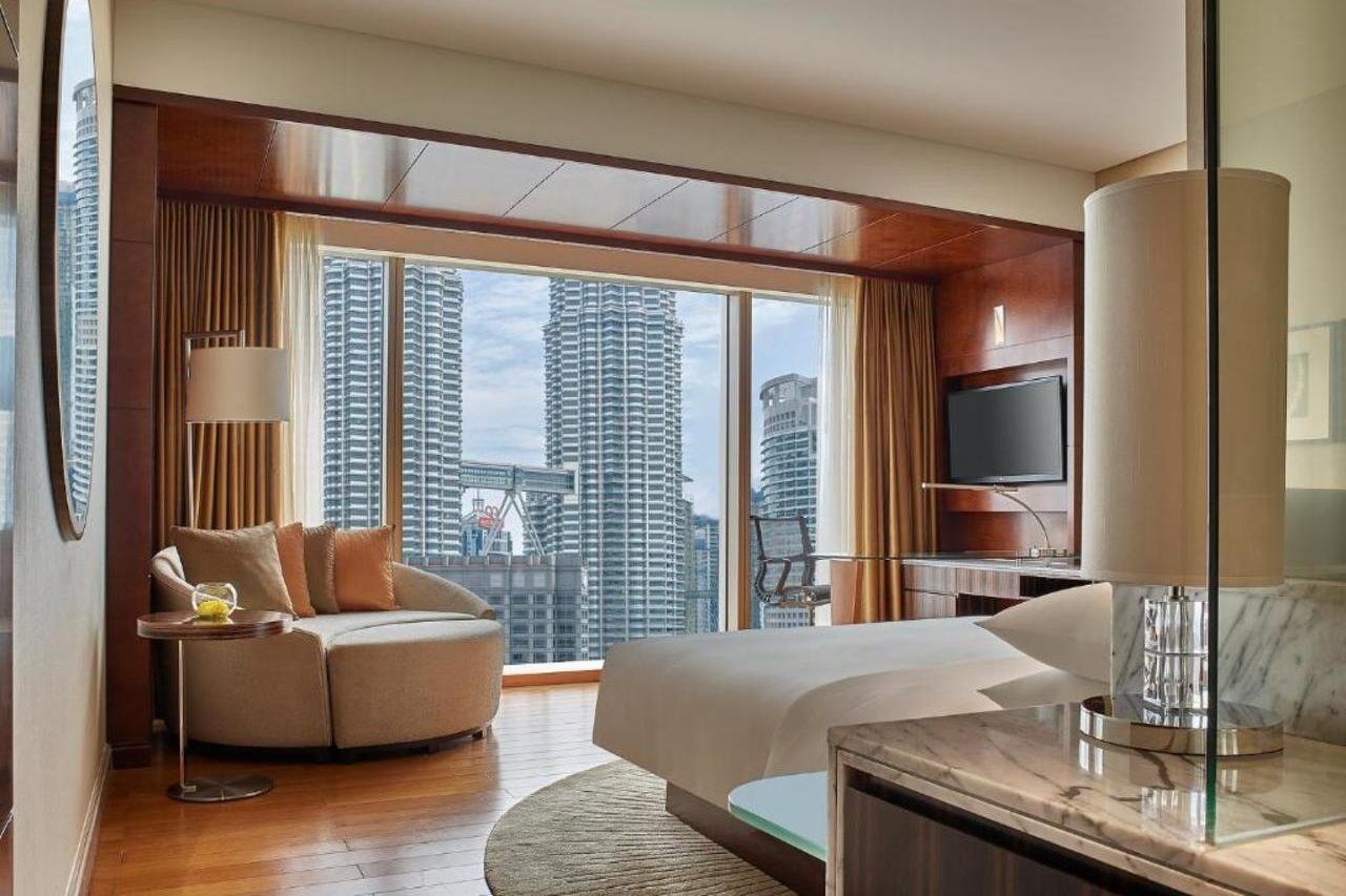 Grand Hyatt Kuala Lumpur Hotel Luaran gambar A guest room at the hotel